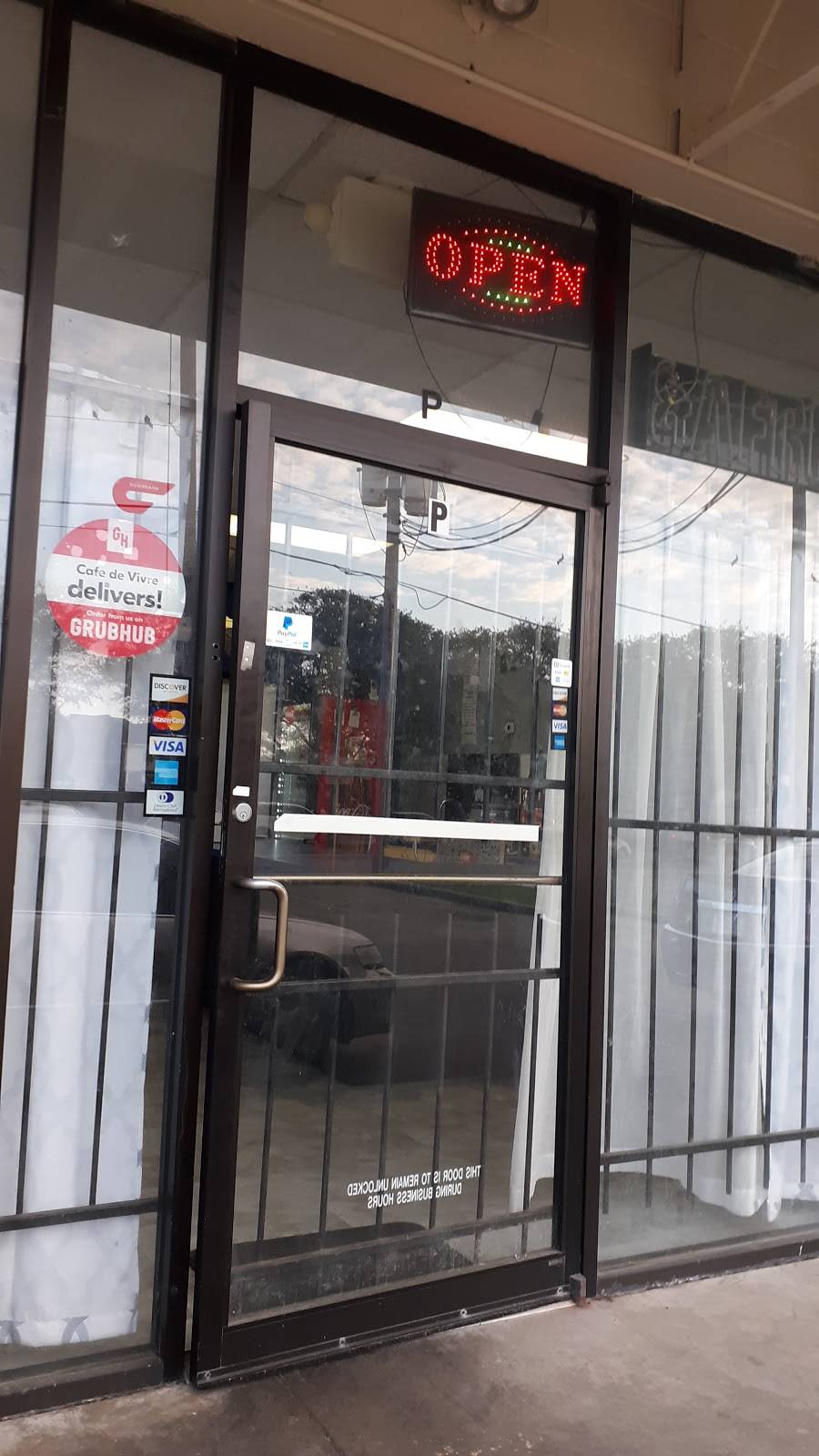 Cafe de vivre african restaurant | restaurant | 14165 Bissonnet St ste P, Houston, TX 77083, USA | 8326657757 OR +1 832-665-7757