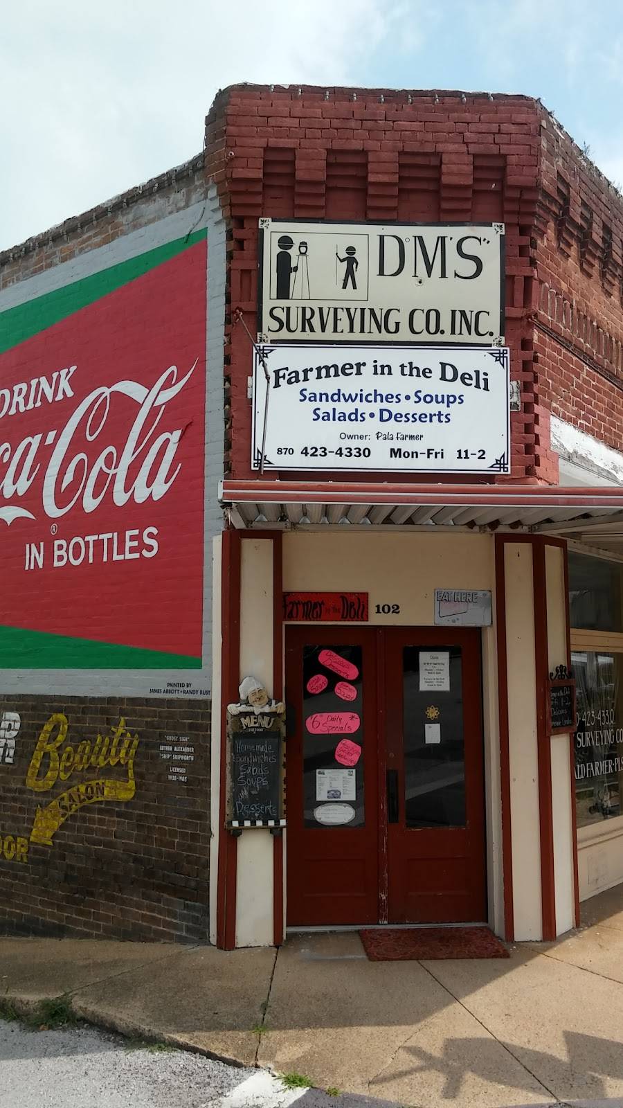 Farmer In The Deli | restaurant | 102 E Church Ave, Berryville, AR 72616, USA | 8704234330 OR +1 870-423-4330