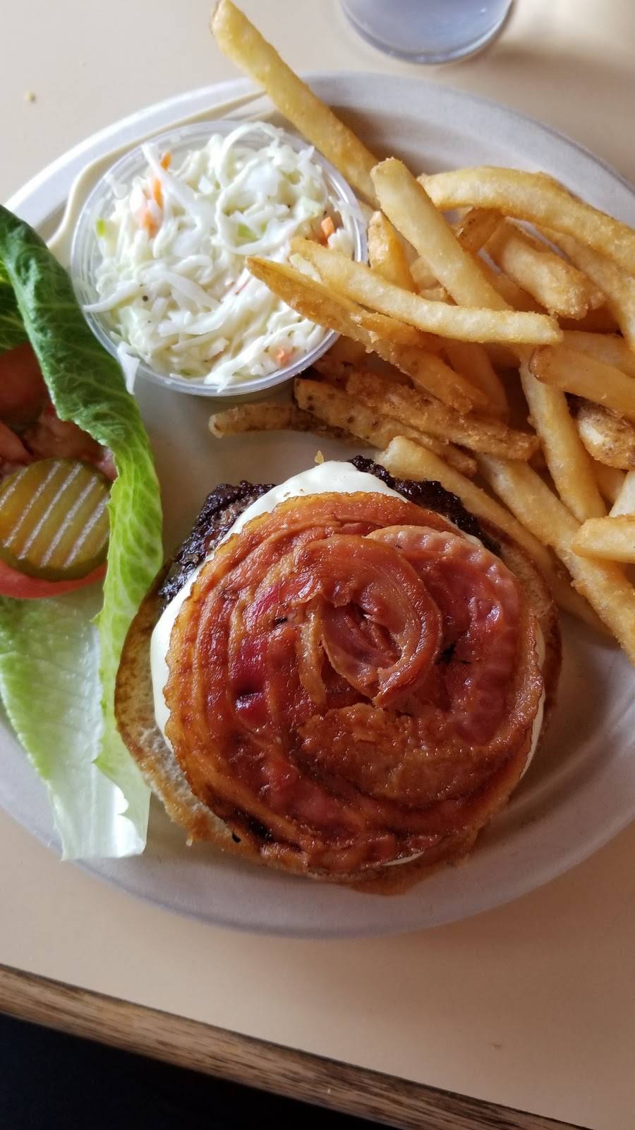 Captain Frostys | restaurant | 219 Main St, Dennis, MA 02638, USA | 5083858548 OR +1 508-385-8548