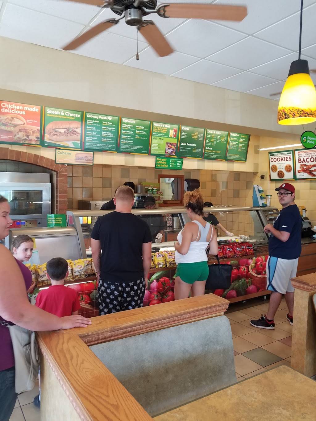 Subway | restaurant | 11650 Round Lake Blvd NW, Coon Rapids, MN 55433, USA | 7634214520 OR +1 763-421-4520