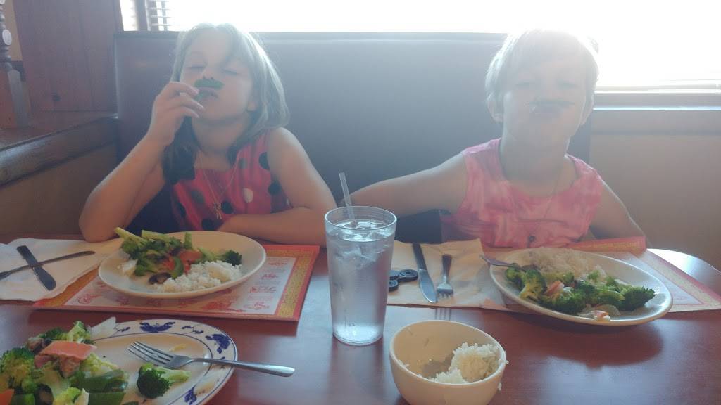 Canton House | restaurant | 1100 Lincoln Way S, Ligonier, IN 46767, USA | 2608943812 OR +1 260-894-3812