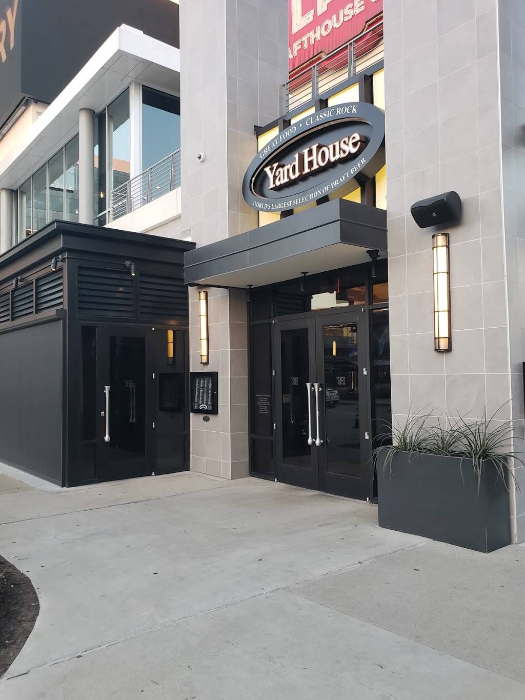 Yard House | restaurant | Toyota Music Factory, 320 West Las Colinas Boulevard, Irving, TX 75039, USA | 2144960151 OR +1 214-496-0151