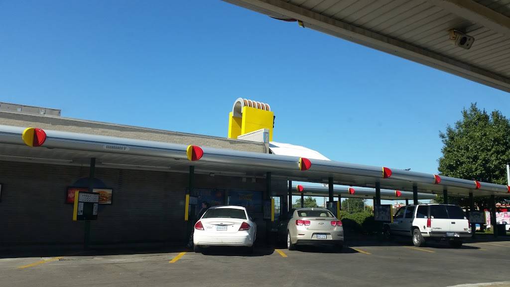 Sonic Drive-In | restaurant | 1015 E 23rd St, Lawrence, KS 66046, USA | 7858321114 OR +1 785-832-1114