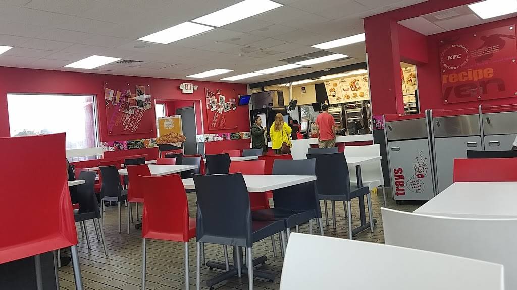KFC | restaurant | 4250 Aloma Ave, Winter Park, FL 32792, USA | 4076774970 OR +1 407-677-4970