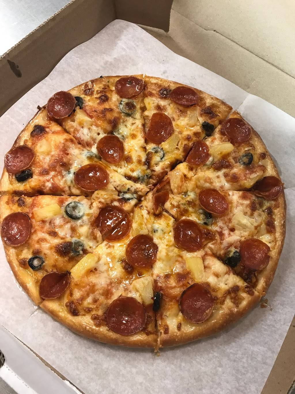 Lincoln Way Pizza | restaurant | 331 W High St, Orrville, OH 44667, USA | 3306842000 OR +1 330-684-2000