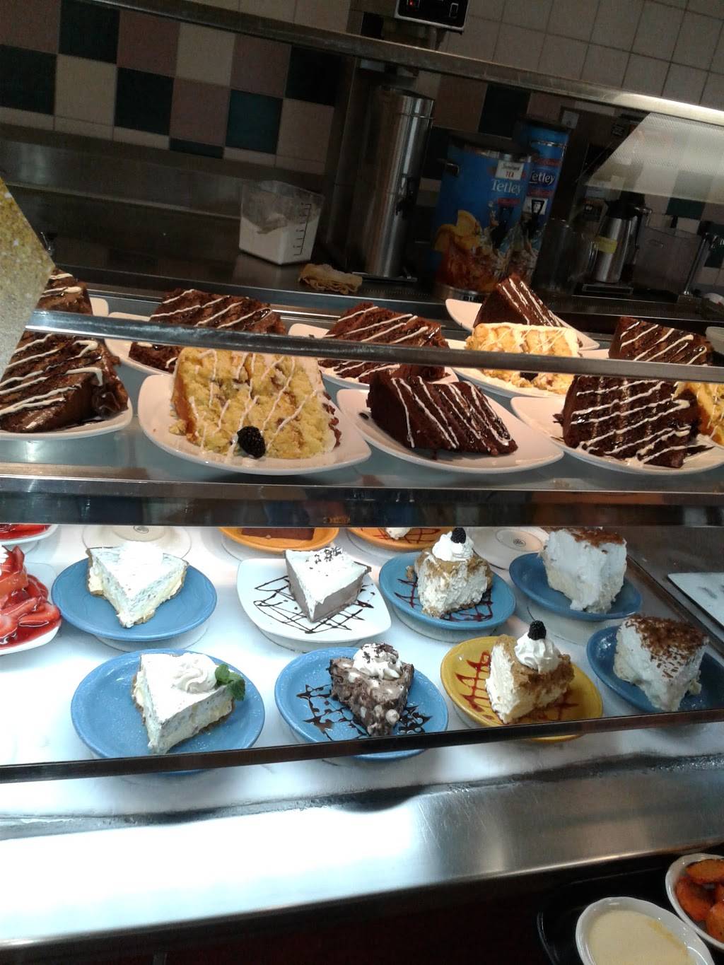 Lubys | restaurant | 1414 Waugh Dr, Houston, TX 77019, USA | 7135280880 OR +1 713-528-0880