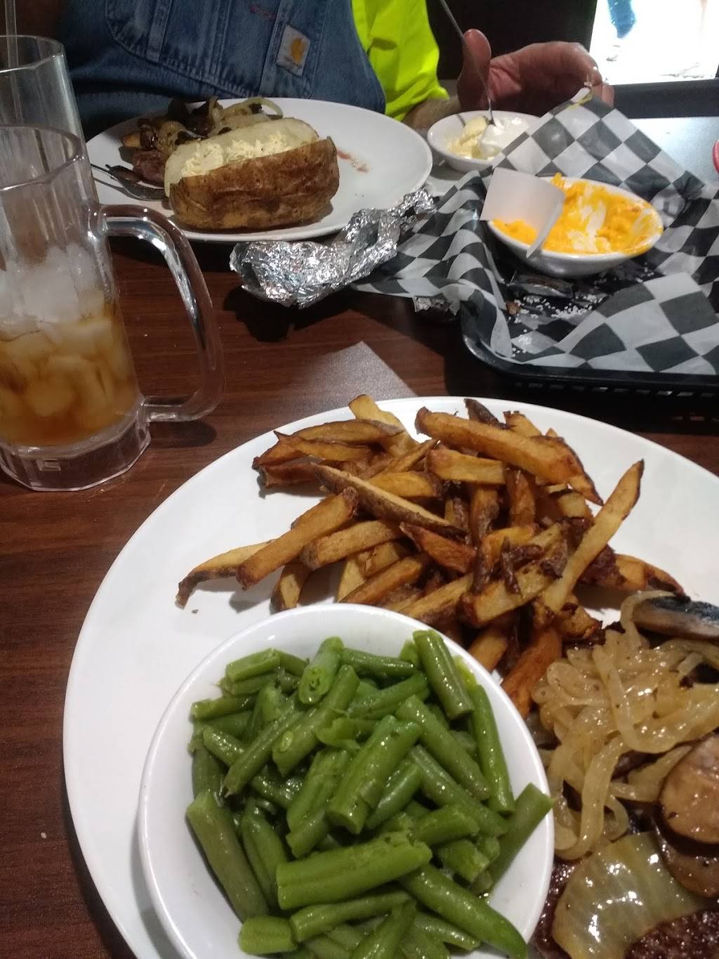 The Original Roadhouse | restaurant | 333 W Main St, East Palestine, OH 44413, USA | 3308865077 OR +1 330-886-5077