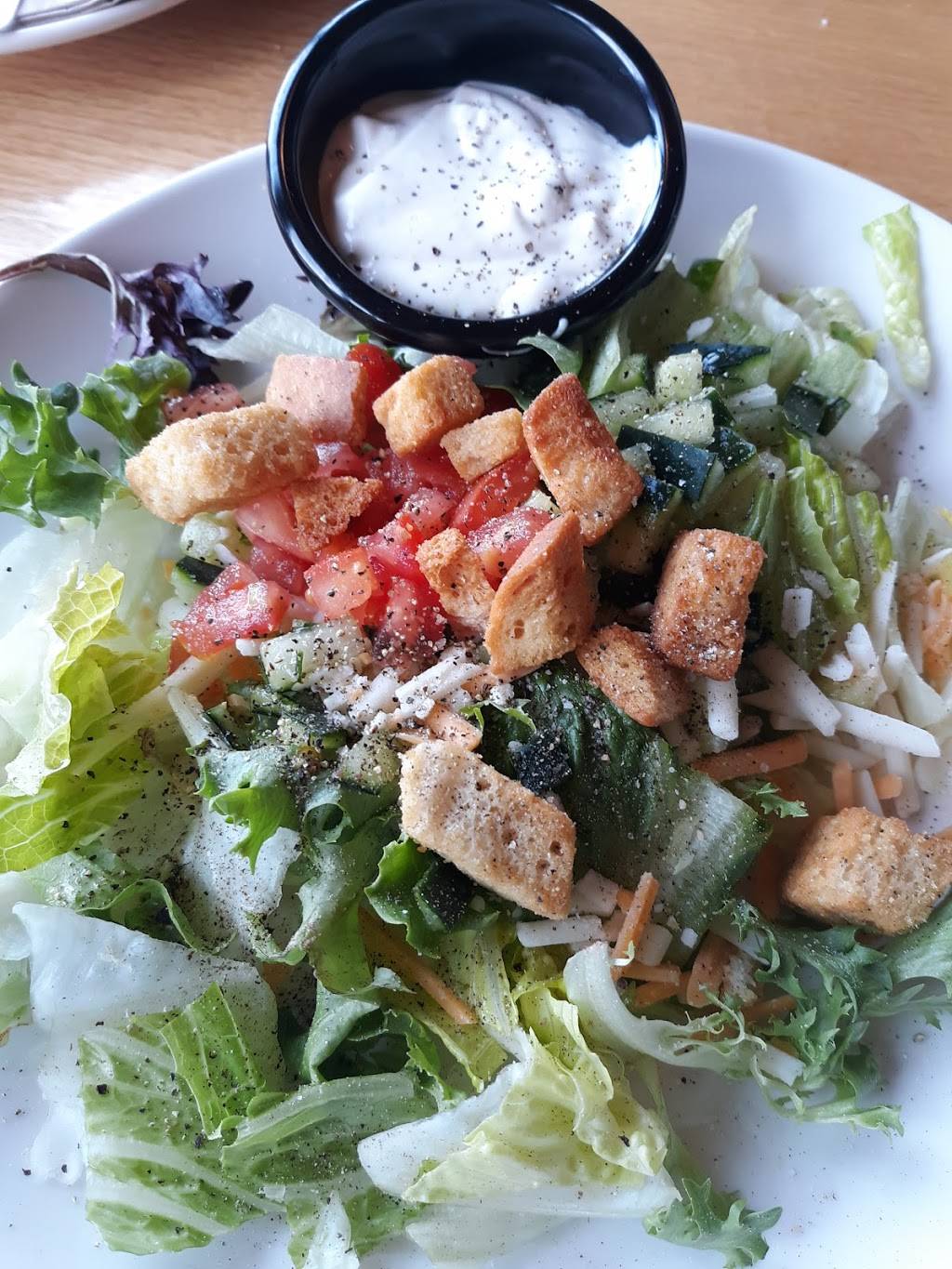 Applebees Grill + Bar | restaurant | 700 Consumer Square, Mays Landing, NJ 08330, USA | 6093839290 OR +1 609-383-9290