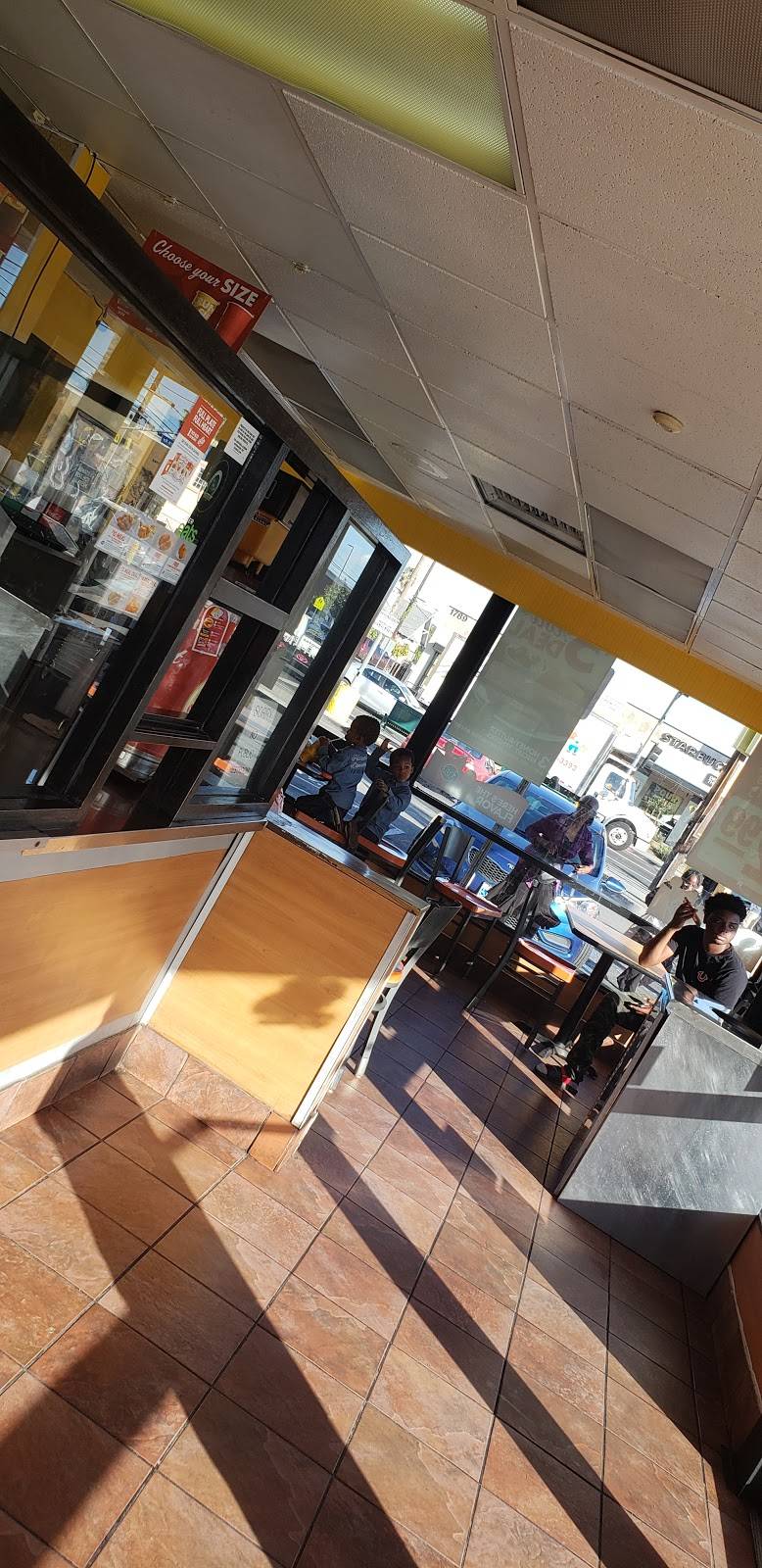 Churchs Chicken | restaurant | 1811 W Jefferson Blvd, Los Angeles, CA 90018, USA | 3237332728 OR +1 323-733-2728