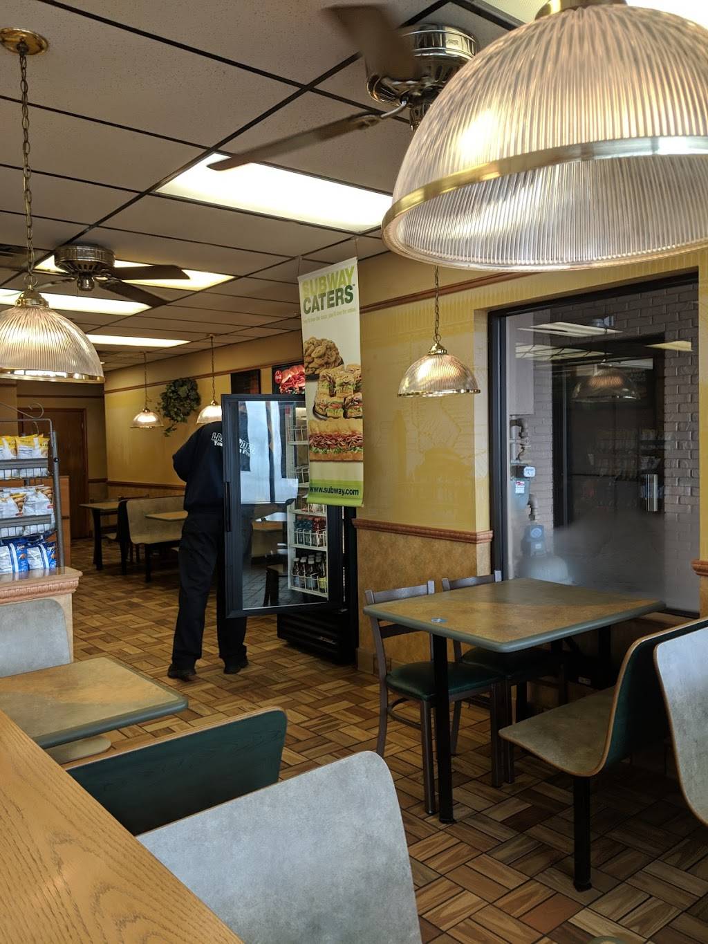 Subway | restaurant | 3500 Canfield Rd, Youngstown, OH 44511, USA | 3307931550 OR +1 330-793-1550