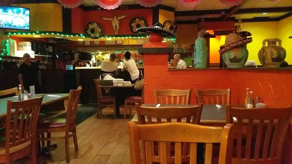 Del Rio Restaurant | restaurant | 701 E Market St, Leesburg, VA 20176, USA | 7037779554 OR +1 703-777-9554