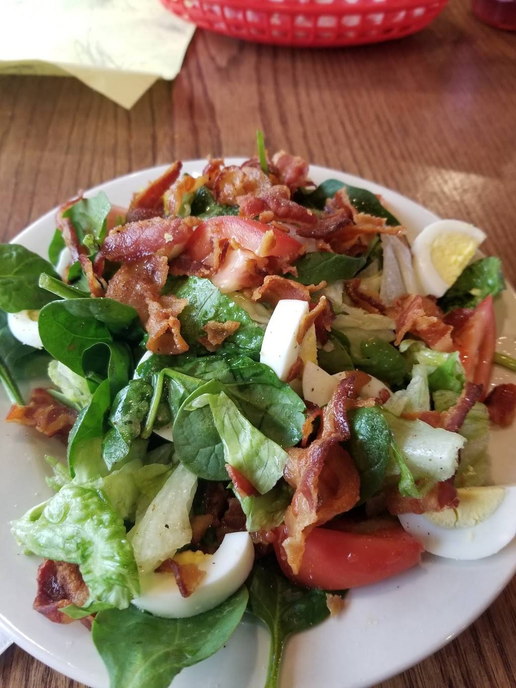 Caseys Restaurant | restaurant | 200 N Pike St, Clarksburg, WV 26301, USA | 3046244378 OR +1 304-624-4378