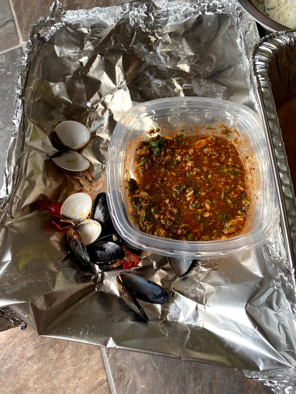 Golden grill & Cajun seafood | restaurant | 444 Maryland Ave W, St Paul, MN 55117, USA | 6514874017 OR +1 651-487-4017