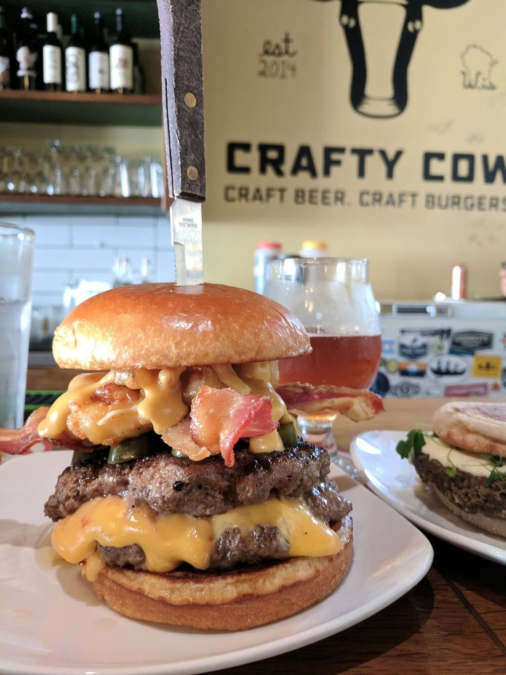 Crafty Cow | restaurant | 2675 S Kinnickinnic Ave, Milwaukee, WI 53207, USA | 4148080481 OR +1 414-808-0481