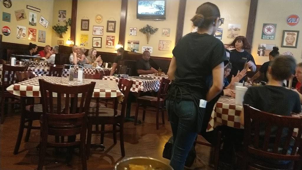 Olde Town Pizzeria & Pasta Co. | restaurant | 115 W Bloomingdale Ave, Brandon, FL 33511, USA | 8136844200 OR +1 813-684-4200