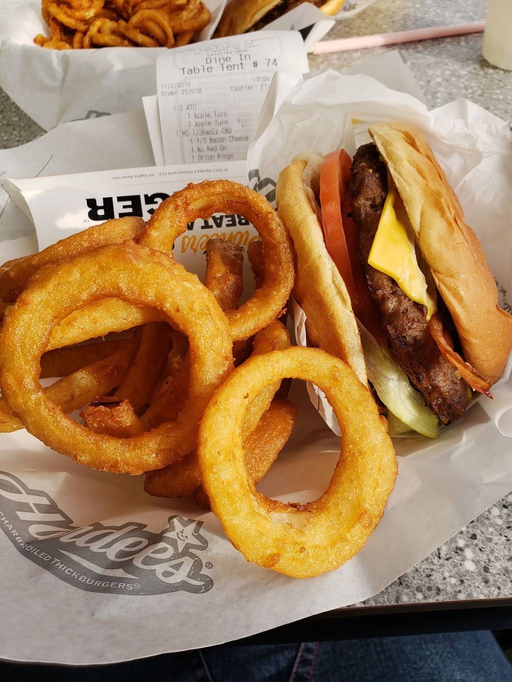 Hardees | restaurant | 2450 E Layton Ave, St Francis, WI 53235, USA | 4147449690 OR +1 414-744-9690