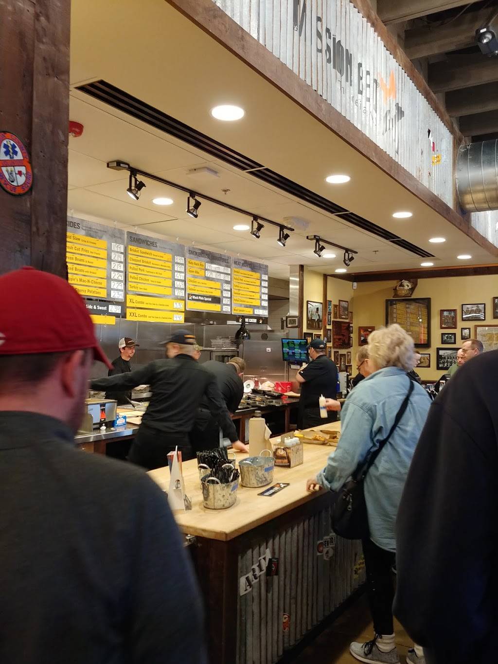 Mission Bbq | restaurant | 8655 Mason Montgomery Rd, Mason, OH 45040, USA | 5139640984 OR +1 513-964-0984