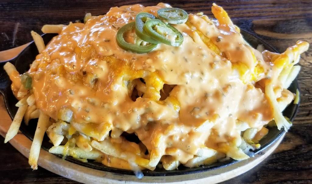 The Pint House | restaurant | 1547 W Katella Ave, Orange, CA 92867, USA | 7146337468 OR +1 714-633-7468