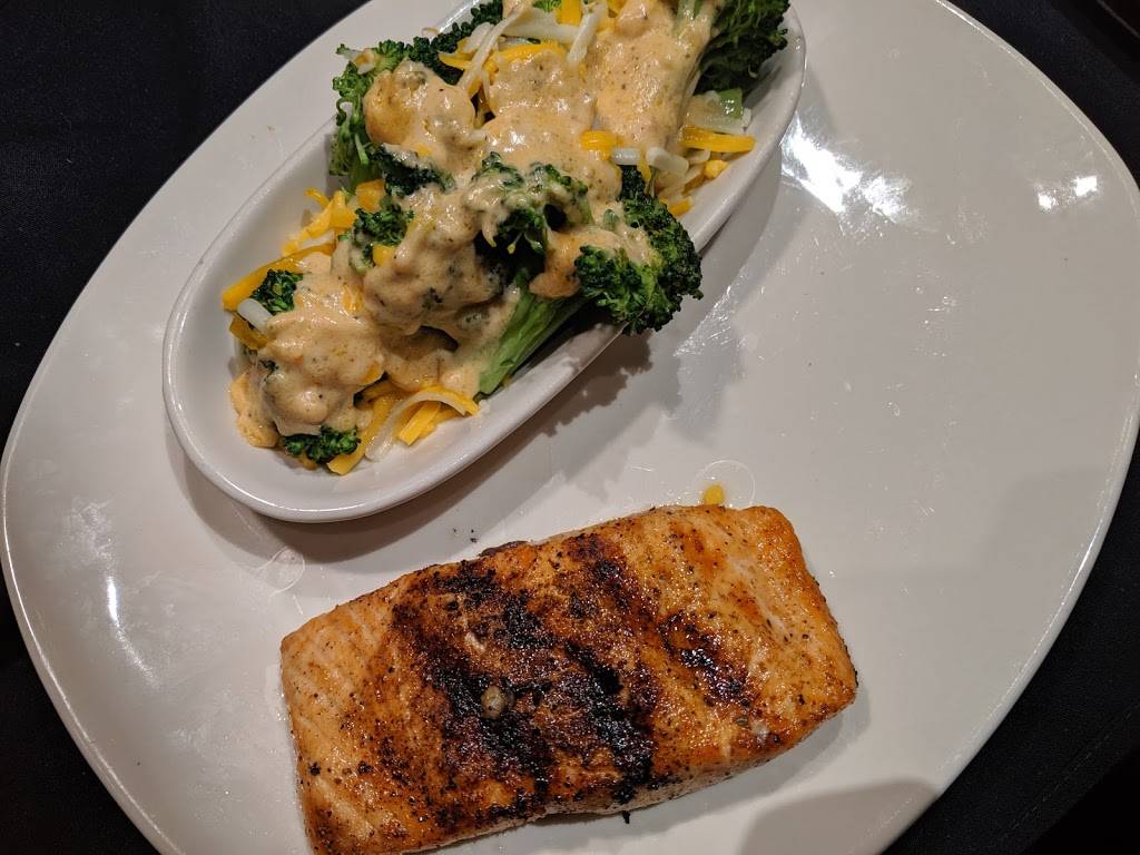 Outback Steakhouse | restaurant | 28 Windigrove Dr, Waynesboro, VA 22980, USA | 5409410087 OR +1 540-941-0087