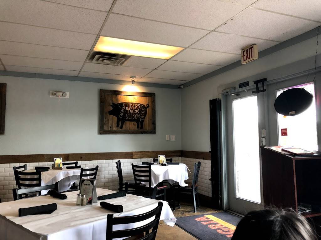 Sangria on the Burg | restaurant | 5115 Fredericksburg Rd, San Antonio, TX 78229, USA | 2102653763 OR +1 210-265-3763