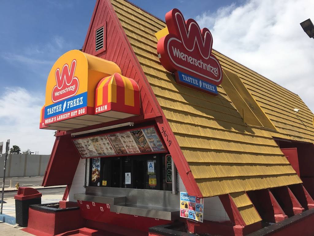 Wienerschnitzel | restaurant | 3619 W Olympic Blvd, Los Angeles, CA 90019, USA | 3237348714 OR +1 323-734-8714