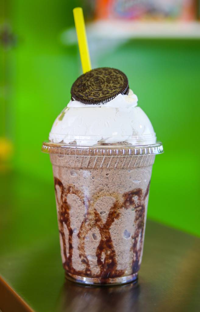 Victoria Paleteria Y Neveria & Pupusas | restaurant | 1108 Waterloo Rd #1, Stockton, CA 95205, USA | 2099100177 OR +1 209-910-0177