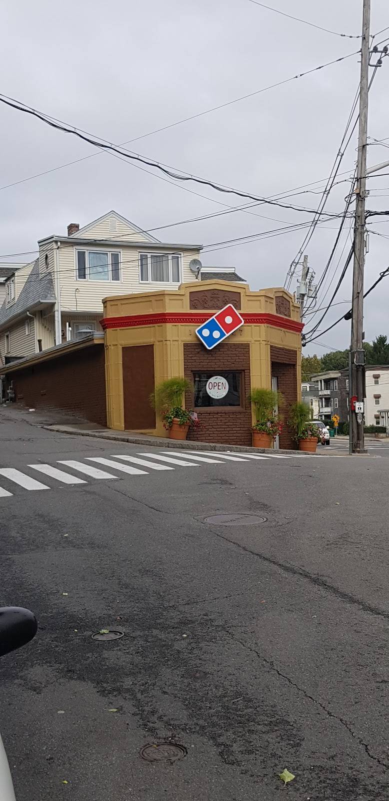 Dominos Pizza | meal delivery | 628 Washington St # A, Dedham, MA 02026, USA | 7813297999 OR +1 781-329-7999