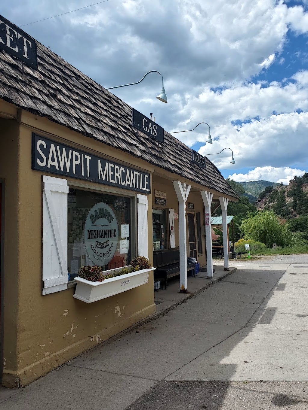 Sawpit Mercantile | restaurant | 20643 CO-145, Placerville, CO 81430, USA | 9707289898 OR +1 970-728-9898