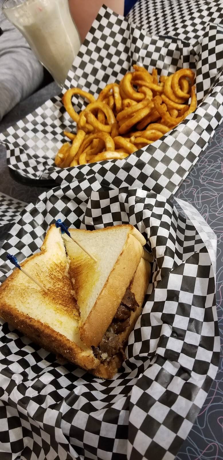 Kokomos 50s Diner | restaurant | 740 US-64, Adamsville, TN 38310, USA | 7316321958 OR +1 731-632-1958