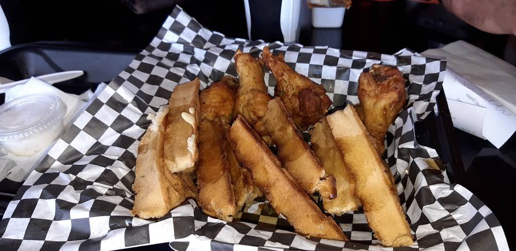 Strictly Wings | restaurant | 4875 Okeechobee Blvd, West Palm Beach, FL 33417, USA | 5613283222 OR +1 561-328-3222