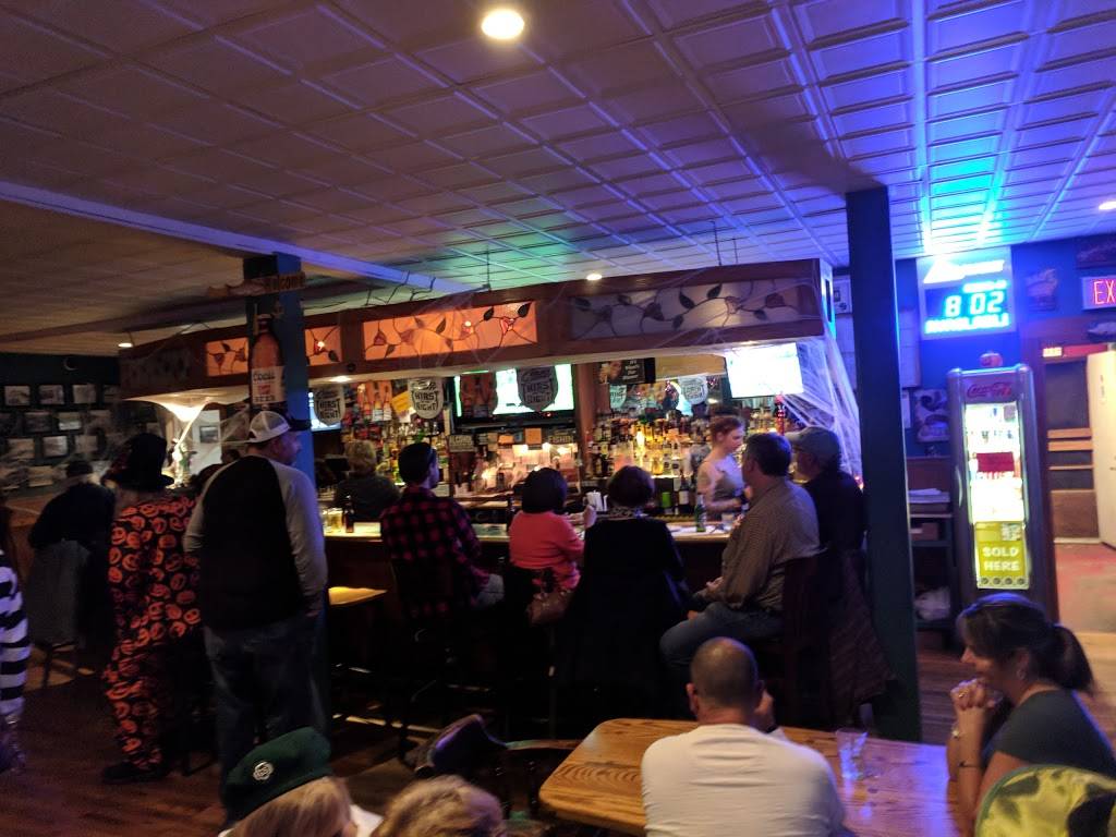 Readsboro Inn | restaurant | 7077 E Main St, Readsboro, VT 05350, USA | 8024237077 OR +1 802-423-7077