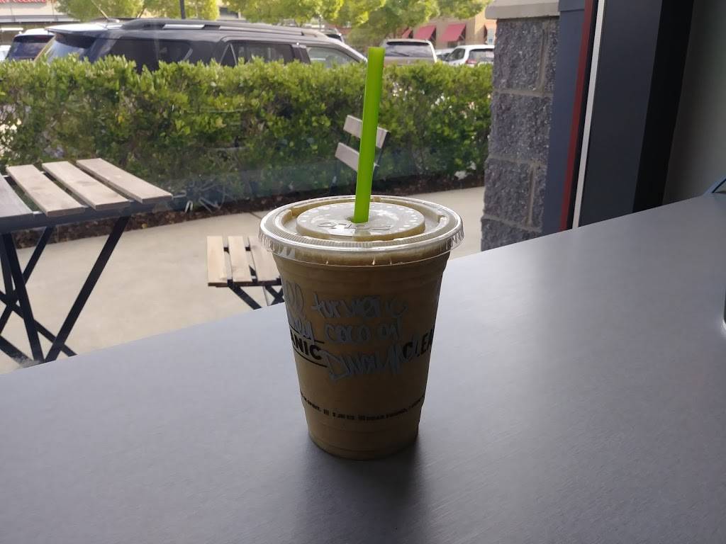 Clean Juice | restaurant | 120 Marketplace Ave Suite C, Mooresville, NC 28117, USA | 7043604398 OR +1 704-360-4398