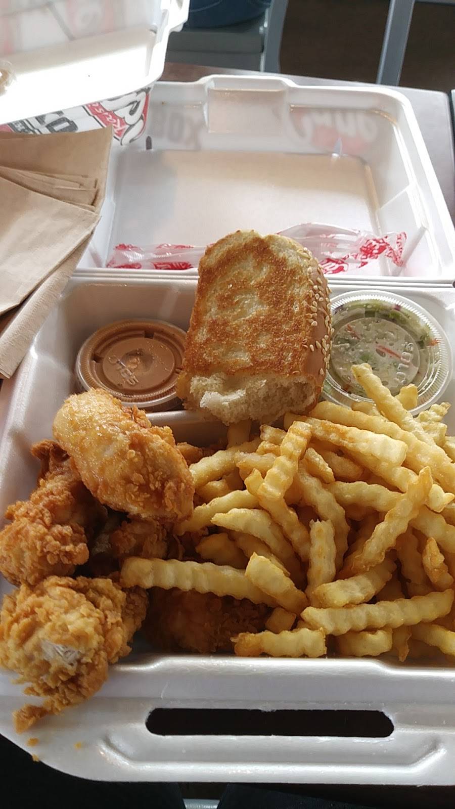 Raising Canes Chicken Fingers | meal takeaway | 1902 N Central Expy, McKinney, TX 75070, USA | 2144914128 OR +1 214-491-4128