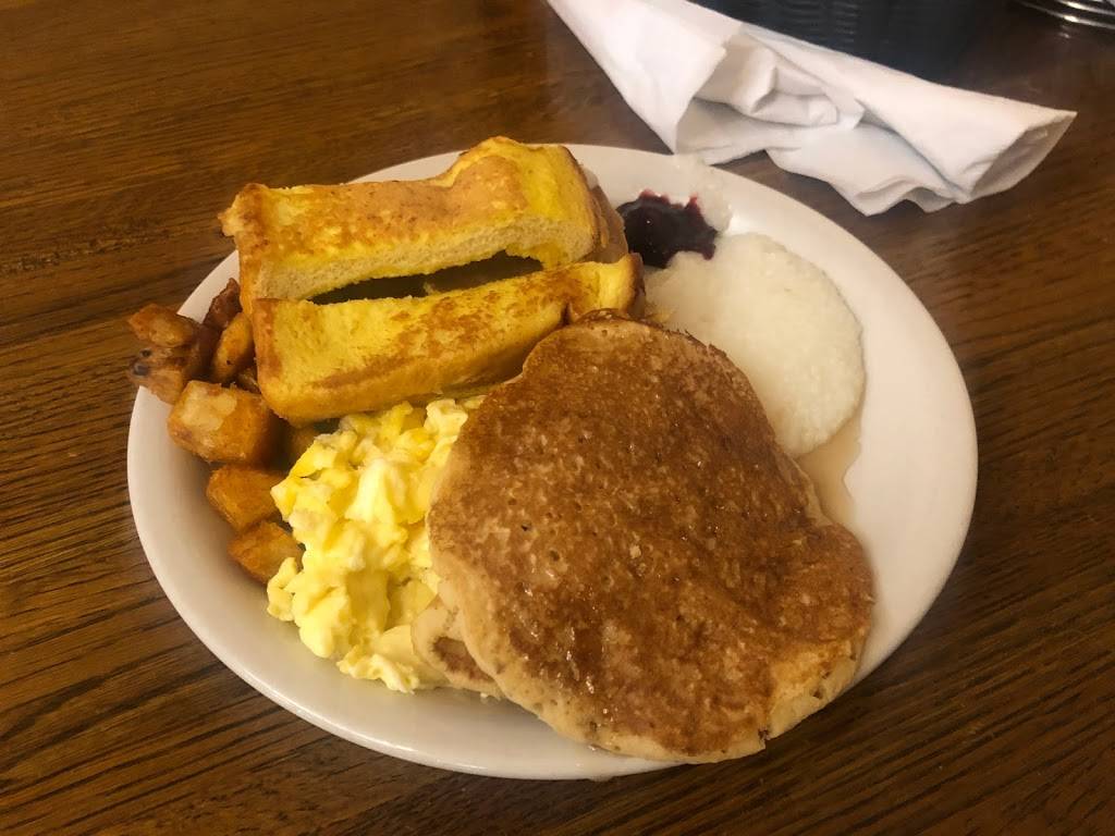 Reagans House of Pancakes | restaurant | 2820 Parkway, Pigeon Forge, TN 37863, USA | 8654280652 OR +1 865-428-0652