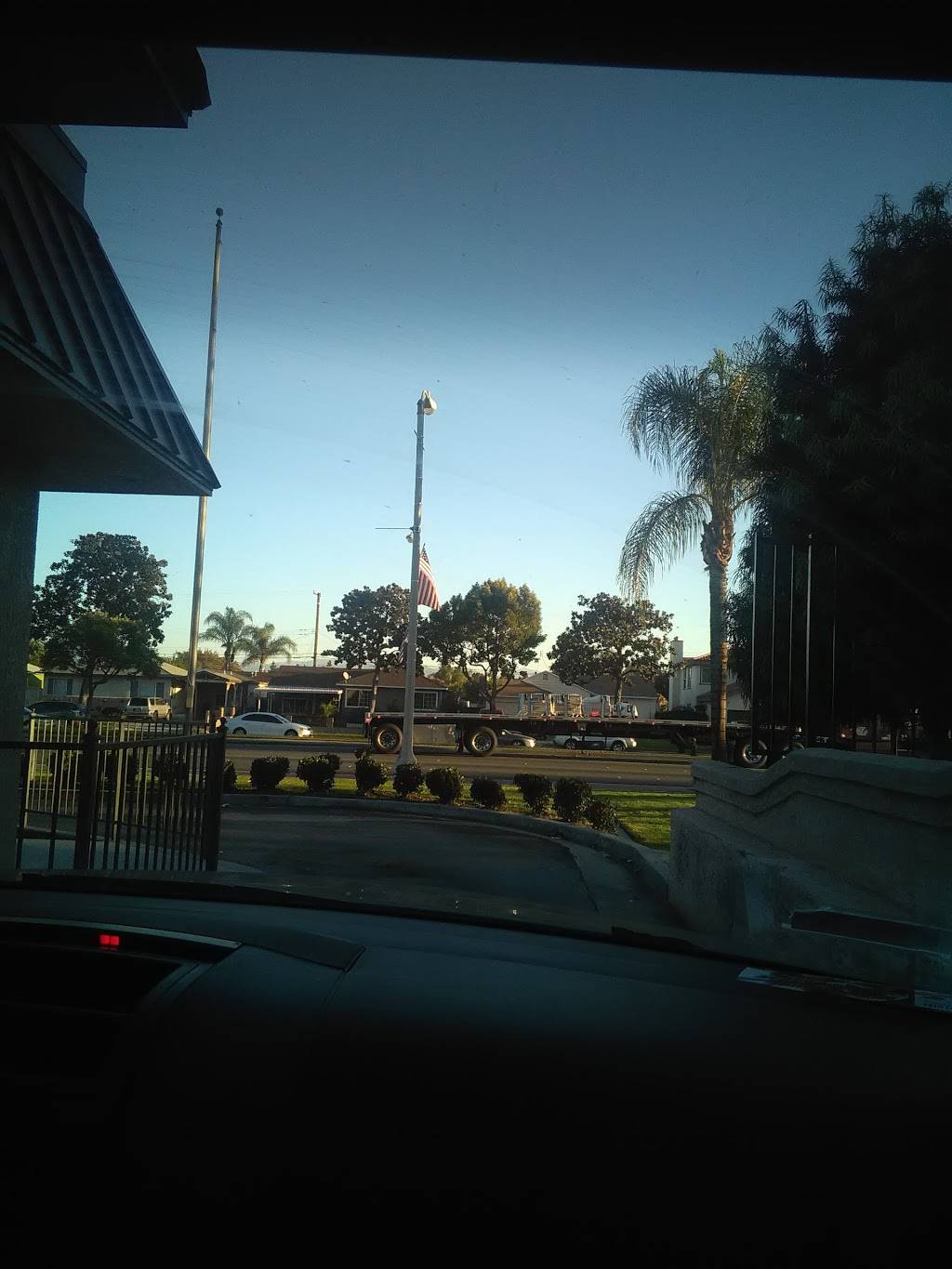 Starbucks | cafe | 11570 East Telegraph Rd, Santa Fe Springs, CA 90670, USA | 5623228650 OR +1 562-322-8650