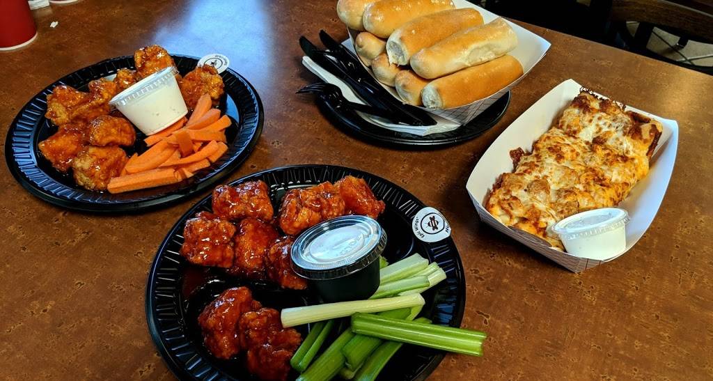 Wings N Things | restaurant | 9174 Mira Mesa Blvd, San Diego, CA 92126, USA | 8585369293 OR +1 858-536-9293