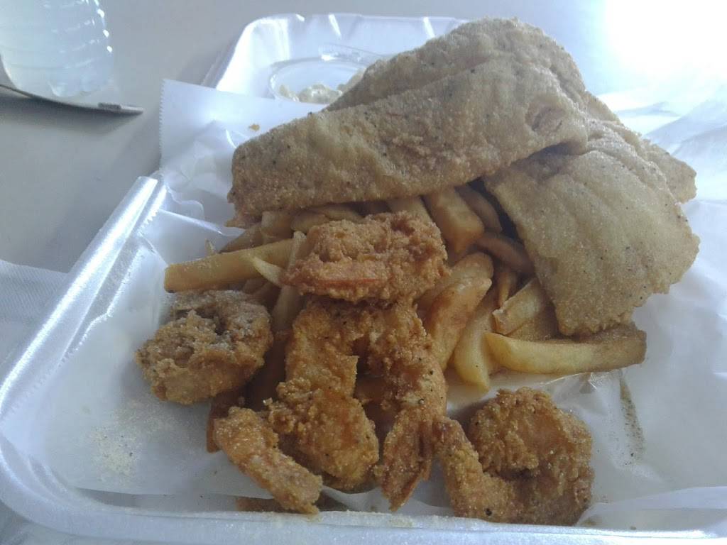 Tjs Fish & Chicken | restaurant | 800 Lewis Dr, Daytona Beach, FL 32117, USA | 3862529995 OR +1 386-252-9995