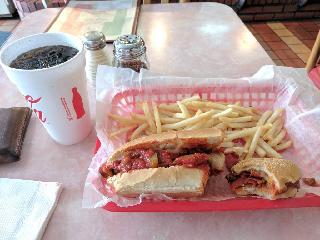 Roccos Little Italy | restaurant | 1345 4th Ave, Huntington, WV 25701, USA | 3045292400 OR +1 304-529-2400