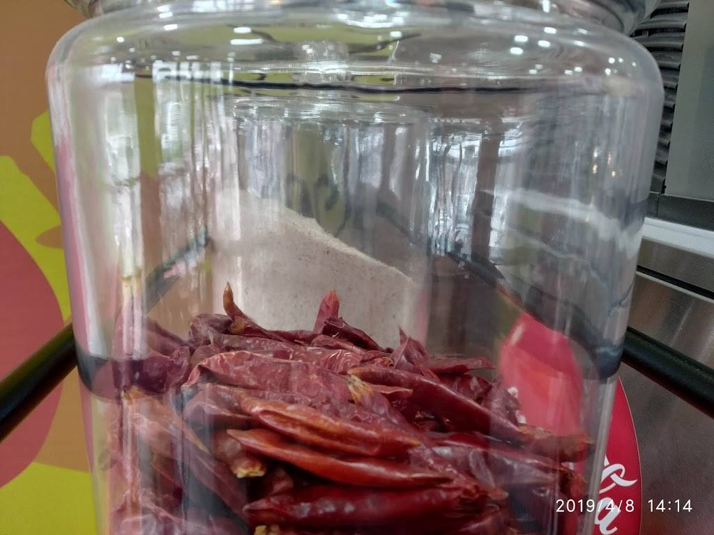 Popeyes Chicken | restaurant | 2 Douglas Rd, Uxbridge, ON L9P 1S9, Canada | 9058623900 OR +1 905-862-3900