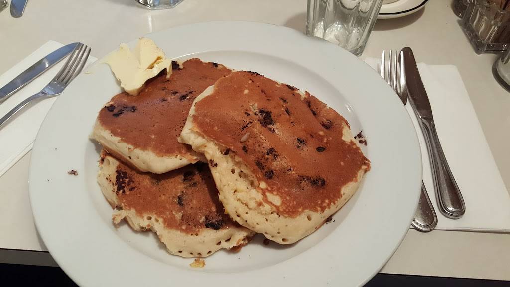 Maugus Restaurant | restaurant | 300 Washington St, Wellesley, MA 02481, USA | 7812359647 OR +1 781-235-9647