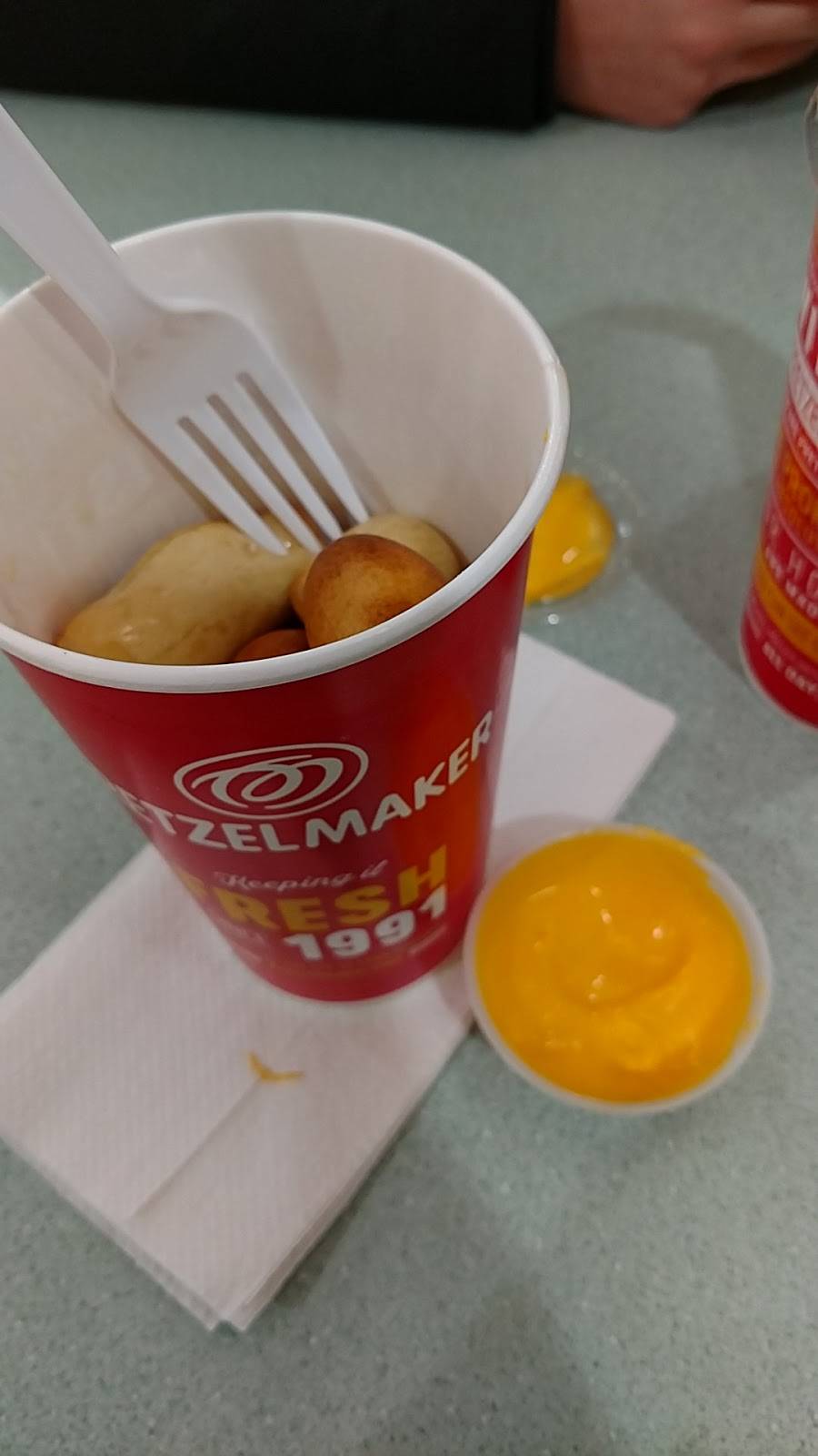 Pretzelmaker | restaurant | LINDALE MALL, 4444 1st Ave NE #112, Cedar Rapids, IA 52402, USA | 3193959666 OR +1 319-395-9666