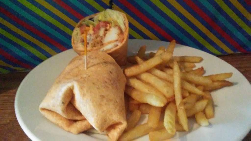 Rhodys Food & Spirits | restaurant | 14167 Old Hwy Rd, Dubuque, IA 52002, USA | 5635851500 OR +1 563-585-1500