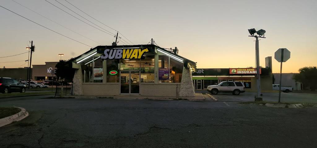 Subway Restaurants | restaurant | 1416 N Story Rd, Irving, TX 75061, USA | 9723130553 OR +1 972-313-0553