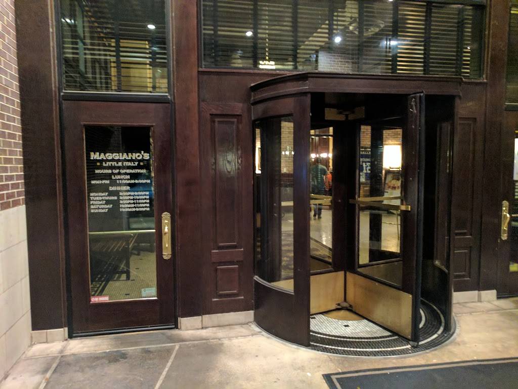 Maggianos Little Italy | restaurant | 10910 Domain Dr #100, Austin, TX 78758, USA | 5125017870 OR +1 512-501-7870