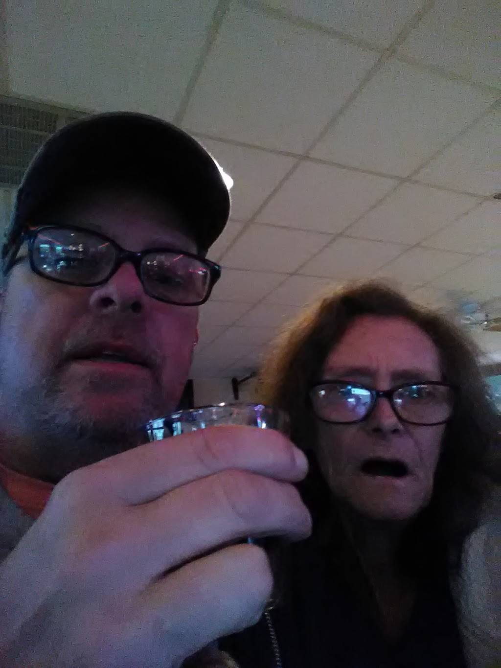 Sammys Lounge | night club | 5521 Center Point Rd, Cedar Rapids, IA 52402, USA | 3193938174 OR +1 319-393-8174