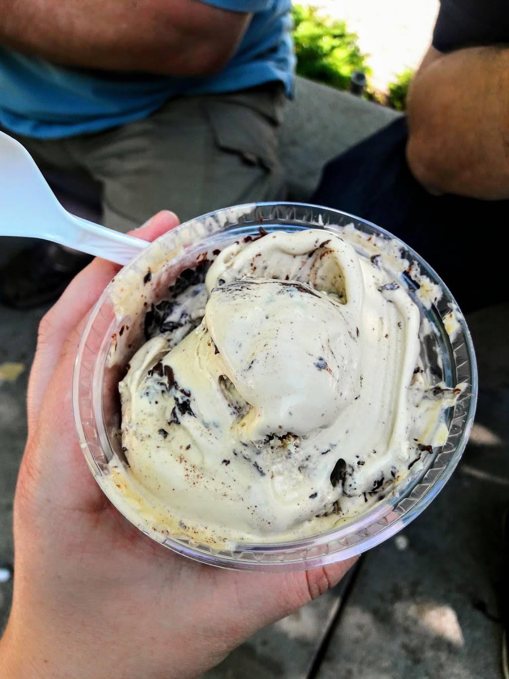 Kopps Frozen Custard | restaurant | 5373 N Port Washington Rd, Glendale, WI 53217, USA | 4149613288 OR +1 414-961-3288