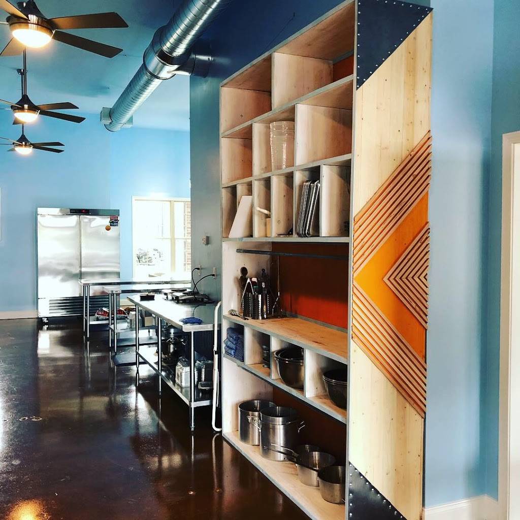 Cooking Around Town | meal takeaway | 120 Providence Trail #1105, Mt. Juliet, TN 37122, USA | 6154260642 OR +1 615-426-0642