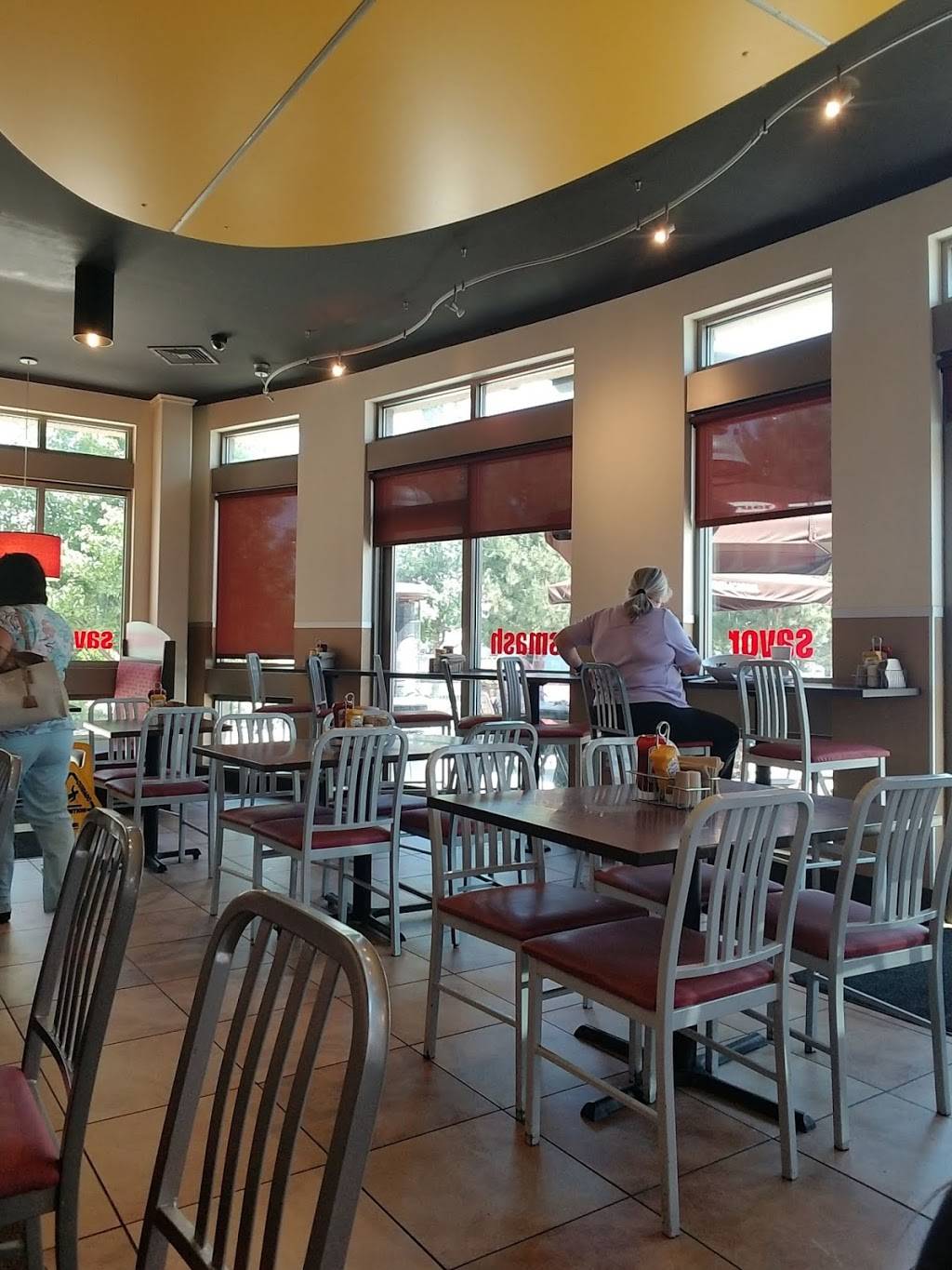 Smashburger | restaurant | 1419 N Denver Ave, Loveland, CO 80538, USA | 9704610188 OR +1 970-461-0188