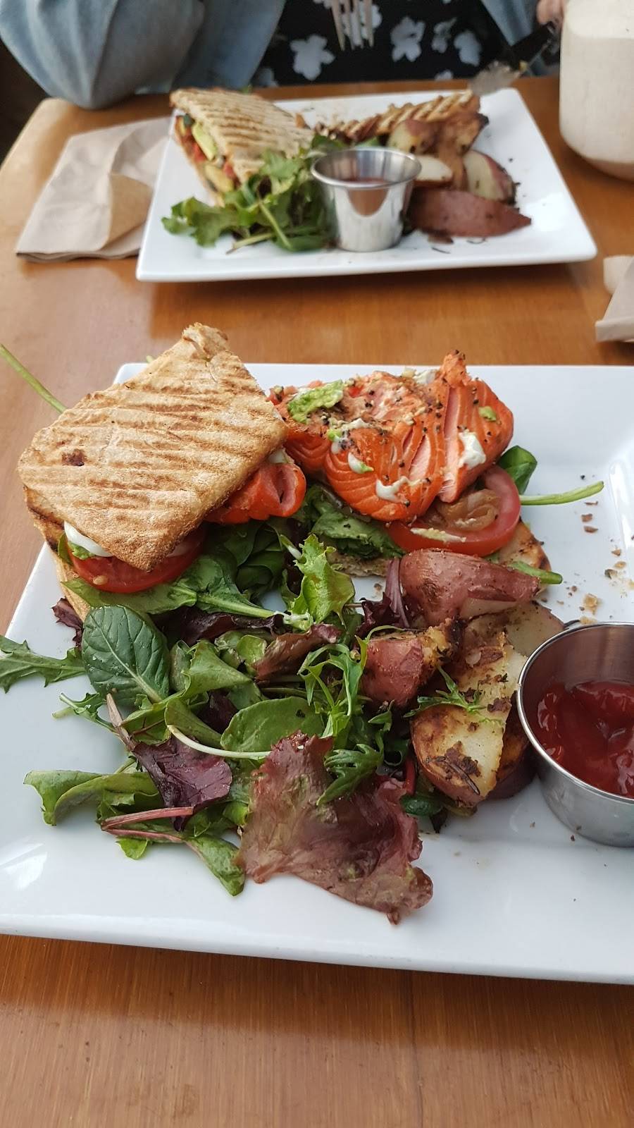 Venice Ale House | restaurant | 2 Rose Ave, Venice, CA 90291, USA | 3103148253 OR +1 310-314-8253