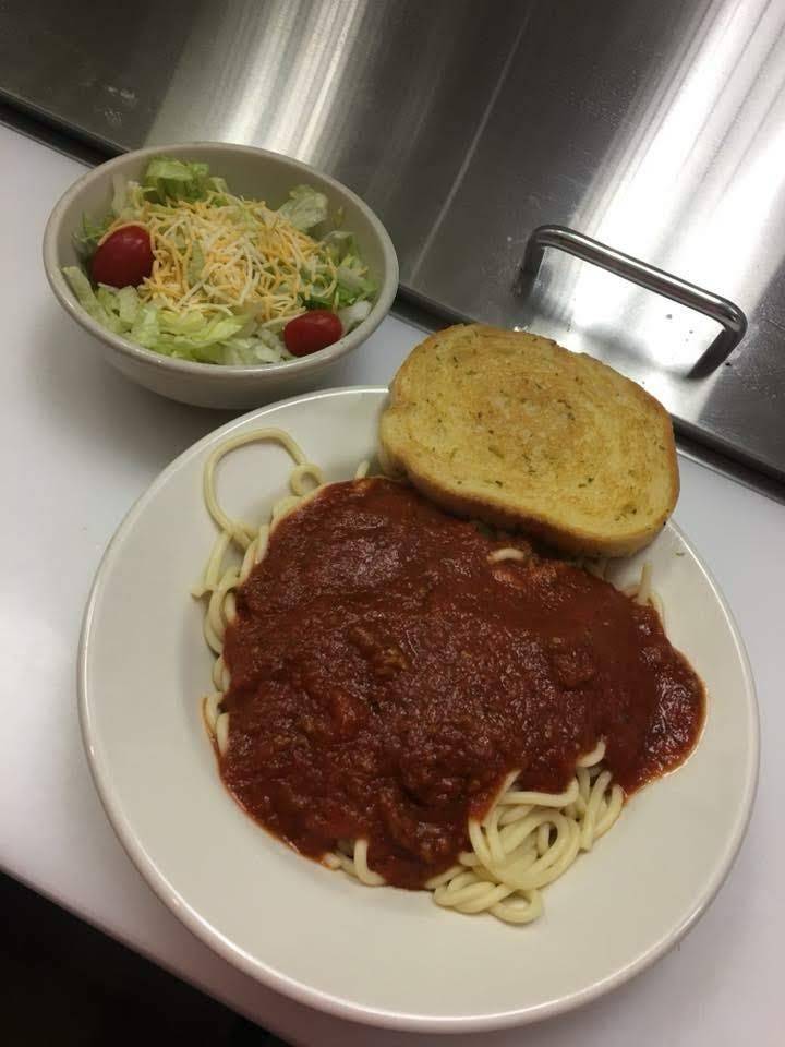 Robins Diner | restaurant | 603 West Side Square, Clinton, IL 61727, USA | 2179344122 OR +1 217-934-4122